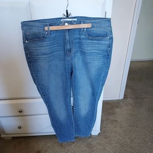 Signature Levi strauss mid rise skinny jean